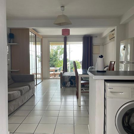 Studio 40M2 Saint Gilles Les Bains Luaran gambar
