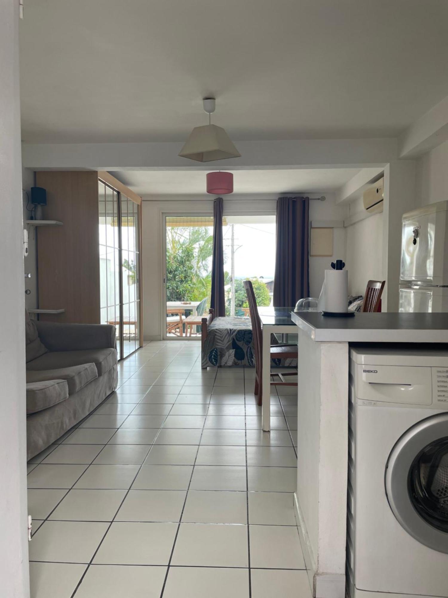 Studio 40M2 Saint Gilles Les Bains Luaran gambar